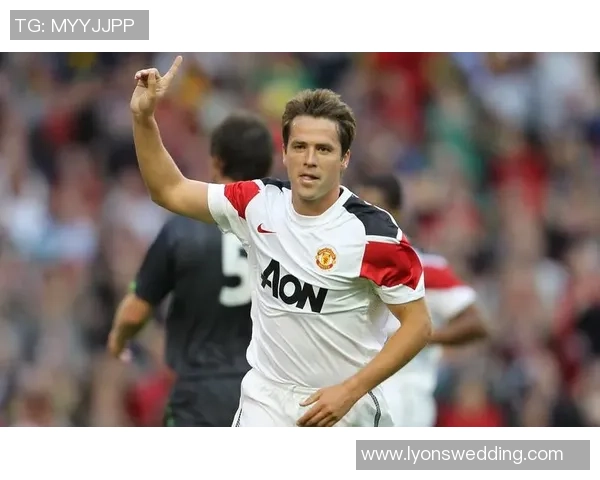 足球明星背后的泪水故事与荣耀时刻的深情回顾