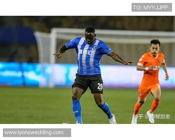 黑哨足球明星背后的故事与争议解析及其对足球运动的影响